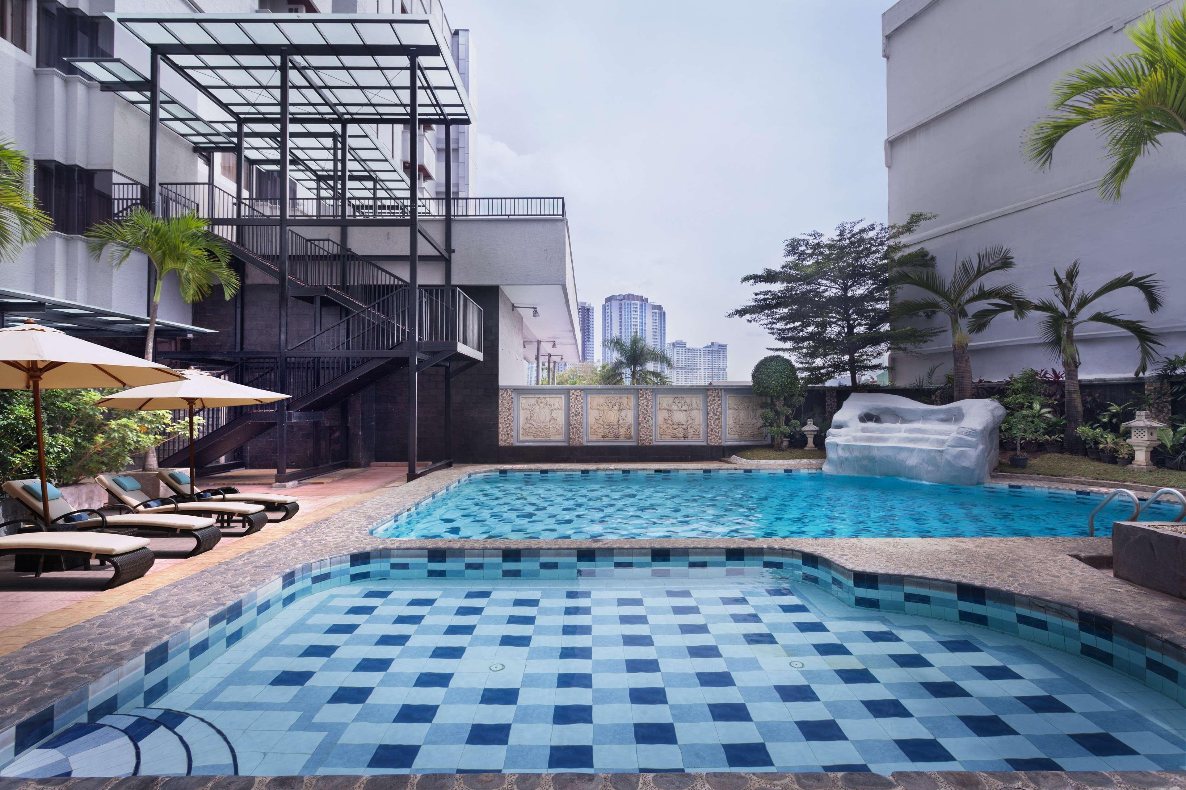 Radisson Medan Hotell Exteriör bild
