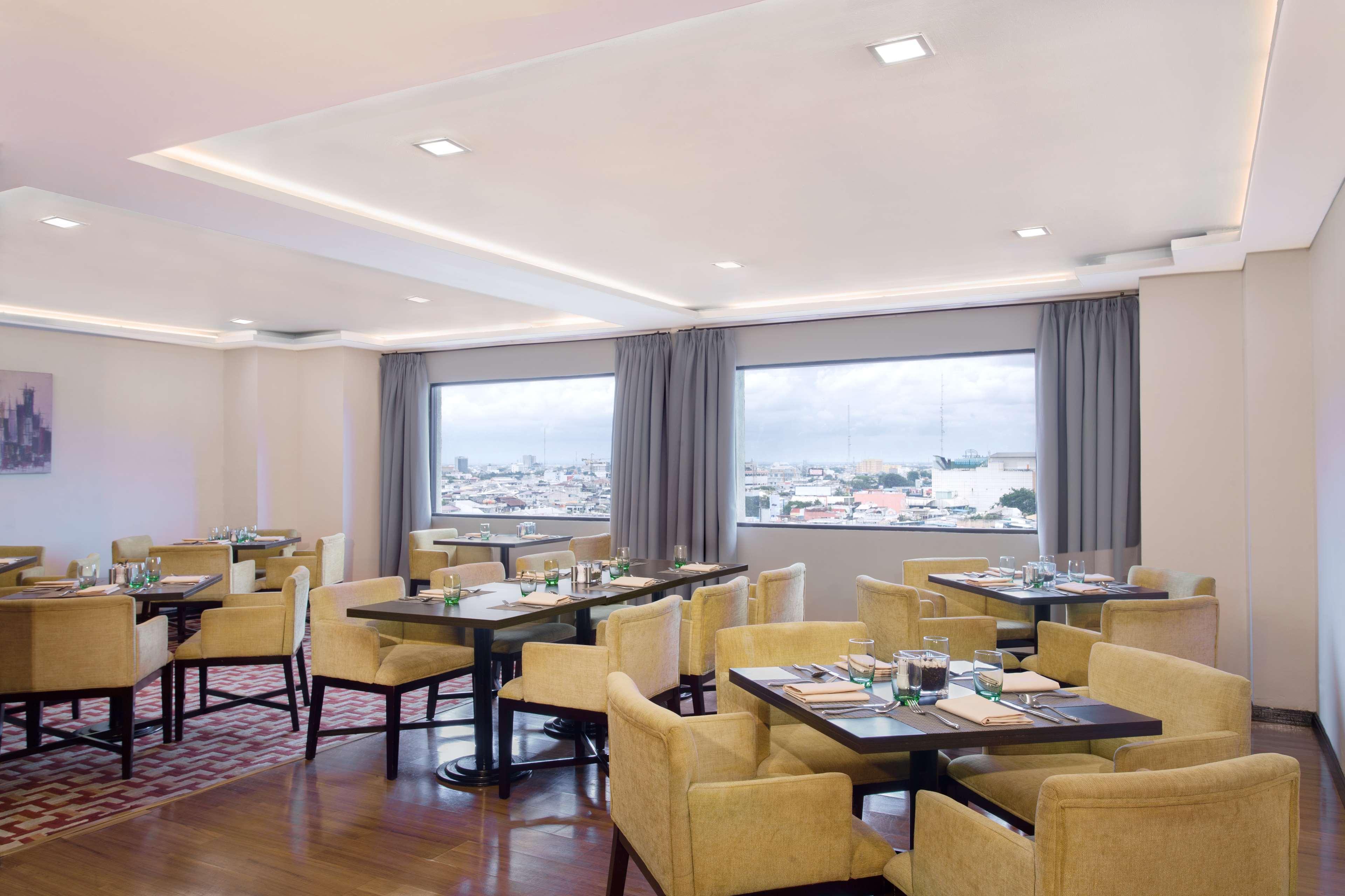 Radisson Medan Hotell Exteriör bild