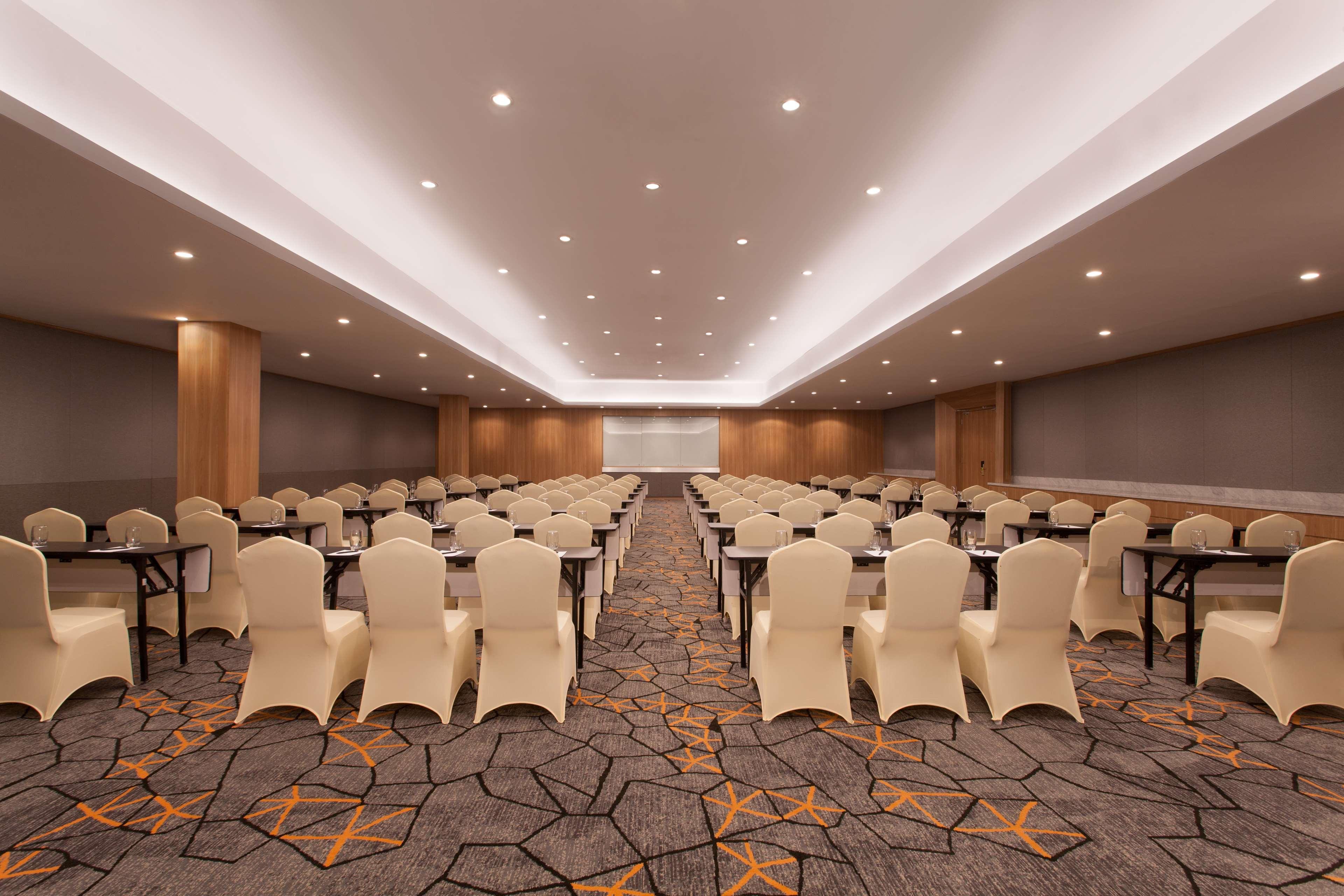Radisson Medan Hotell Exteriör bild