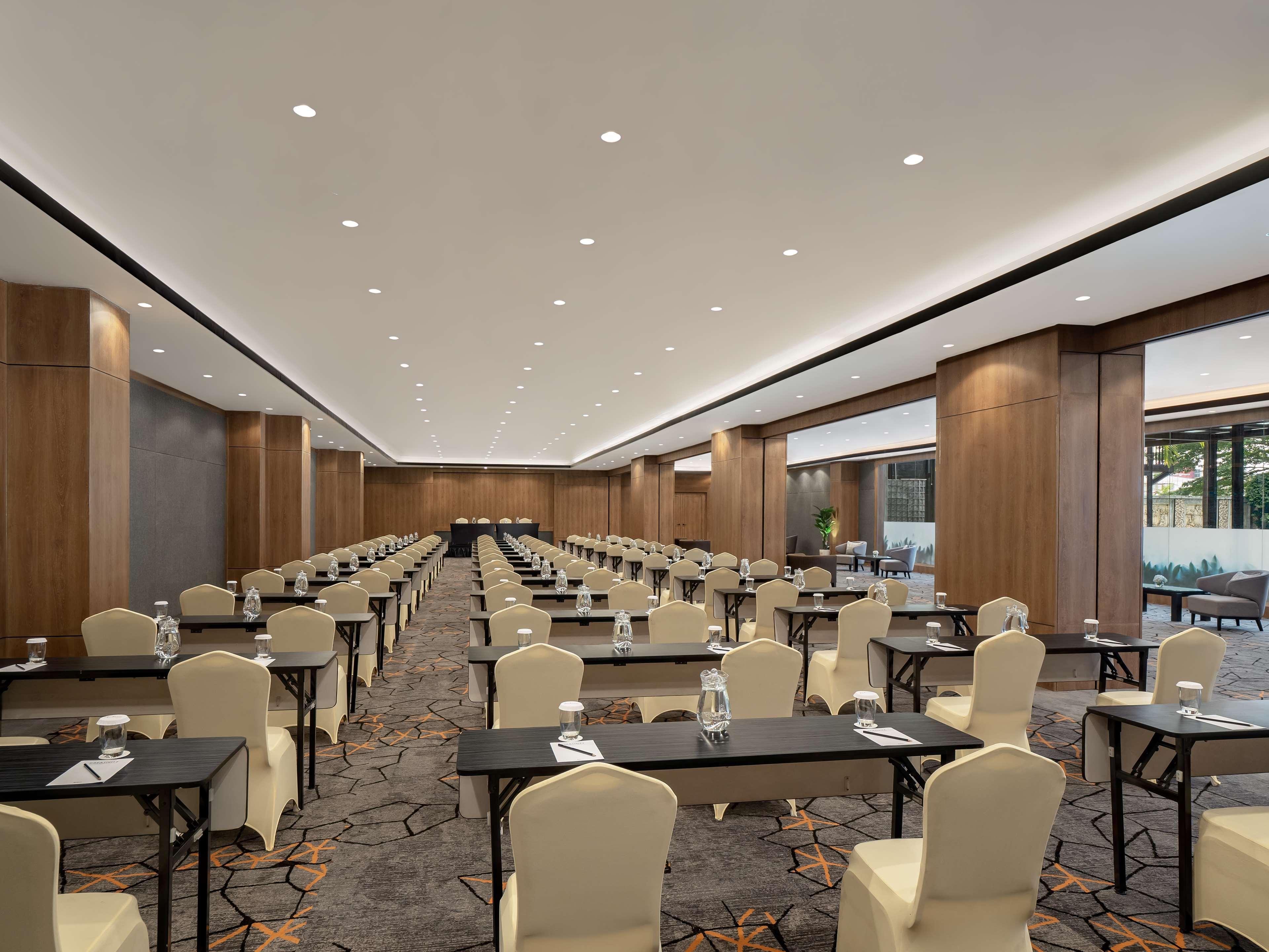 Radisson Medan Hotell Exteriör bild