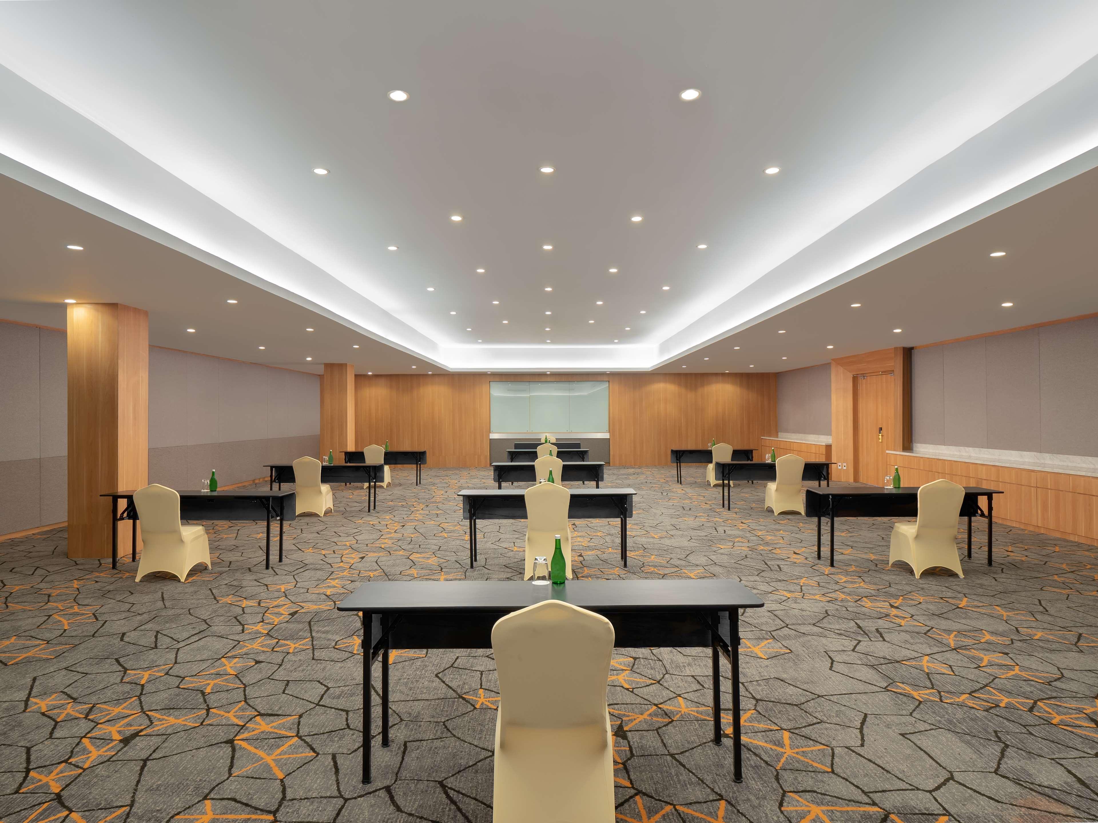 Radisson Medan Hotell Exteriör bild
