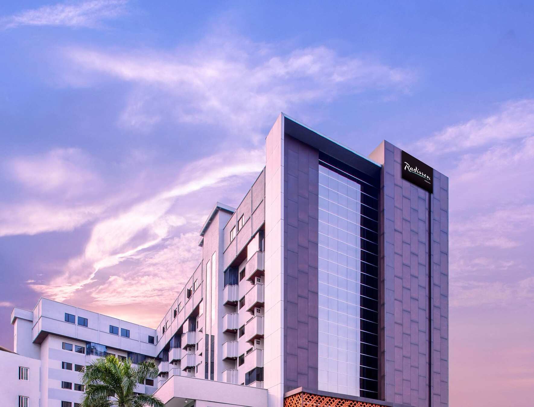 Radisson Medan Hotell Exteriör bild