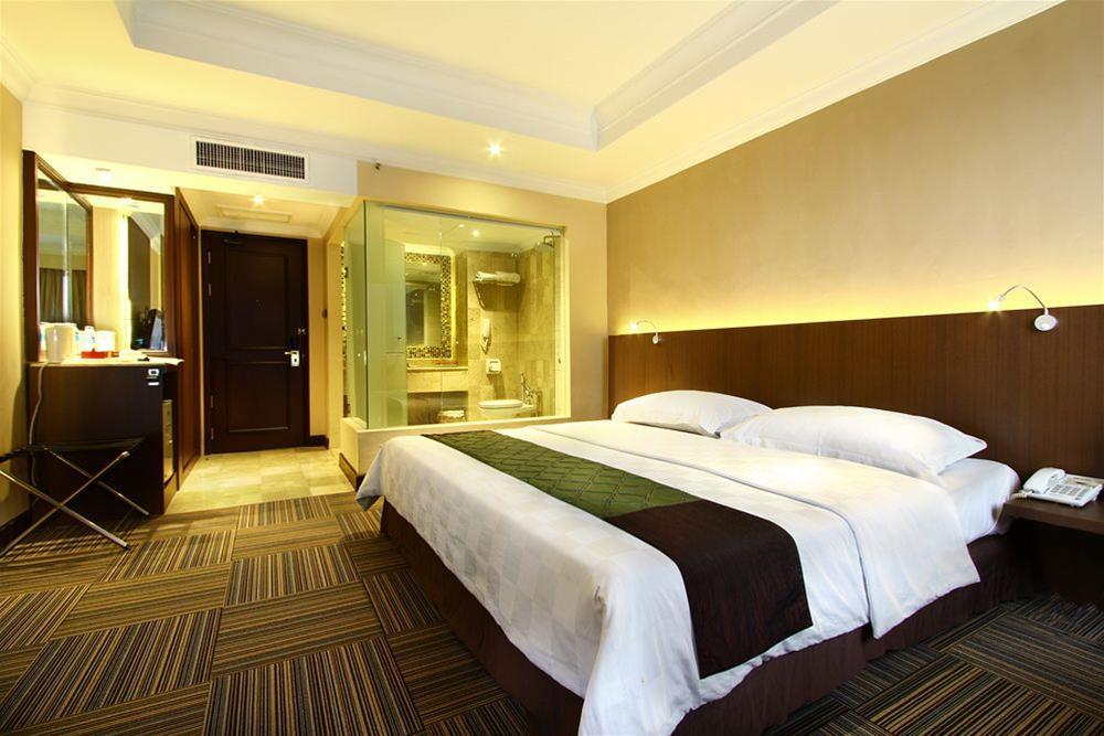 Radisson Medan Hotell Exteriör bild