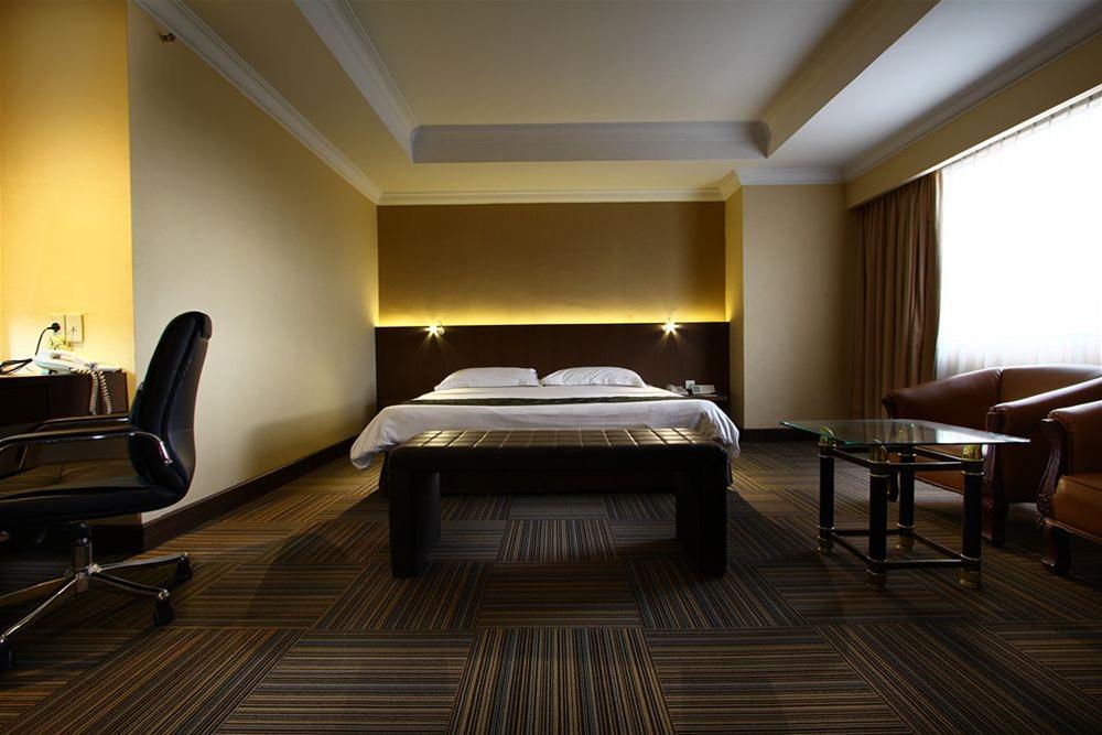 Radisson Medan Hotell Exteriör bild